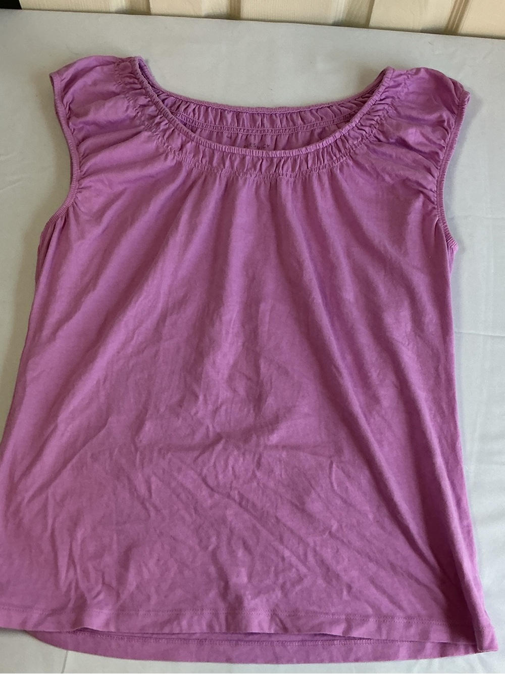 Preswick & Moore Lavender-Pink Scoop Neck Tank